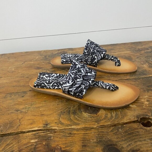 Dirty Laundry Tribal Print Stretchy Slingback Sarong Thong Sandals, Size 8 - Picture 4 of 11